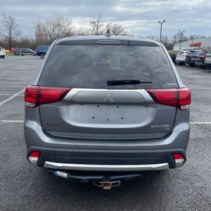 MITSUBISHI OUTLANDER SE - 7