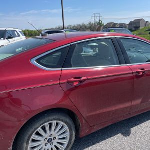 FORD FUSION HYBRID SE - 9