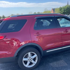 FORD EXPLORER XLT - 8