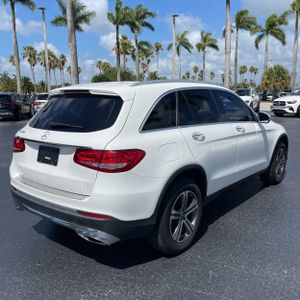 صورة 8 لـ 2017 Mercedes-BENZ GLC