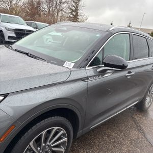 LINCOLN CORSAIR RESERVE - 2