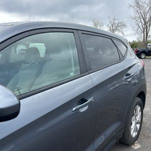 HYUNDAI TUCSON SE - 2