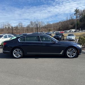 BMW 750I XDRIVE - 10