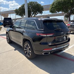 صورة 5 لـ 2022 JEEP GRAND CHEROKEE OVERLAND