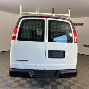 CHEVROLET EXPRESS 2500 - 6