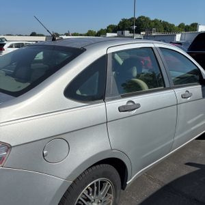 FORD FOCUS SE - 8