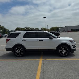 FORD EXPLORER SPORT - 10