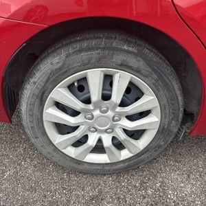 2016 Toyota COROLLA LE — миниатюра 19