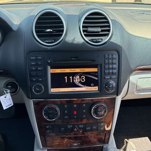 2011 Mercedes-BENZ GL — миниатюра 37
