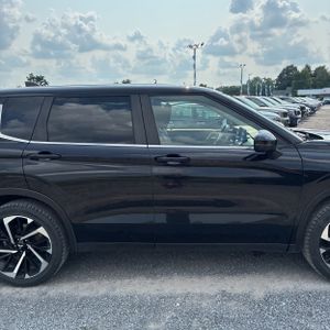صورة مصغرة 11 لـ 2022 Mitsubishi OUTLANDER SE