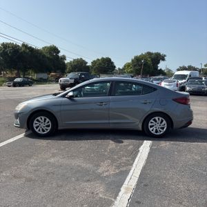 2019 Hyundai ELANTRA SE — фото 3