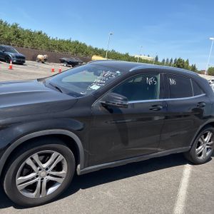 MERCEDES-BENZ GLA - 2