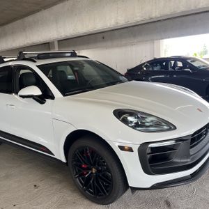 2025 Porsche MACAN GTS — фото 13