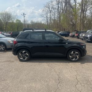 HYUNDAI VENUE SEL - 10