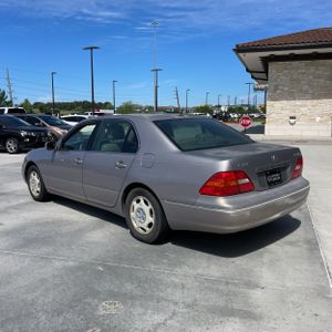 Lexus LS 430 Base - 5