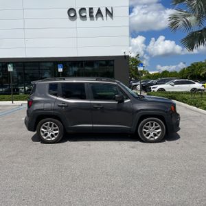 2017 JEEP RENEGADE LATITUDE 照片 10