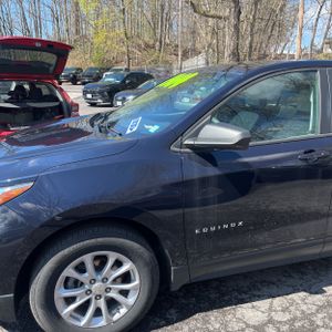 CHEVROLET EQUINOX LS - 2