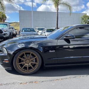 FORD MUSTANG GT PREMIUM - 2