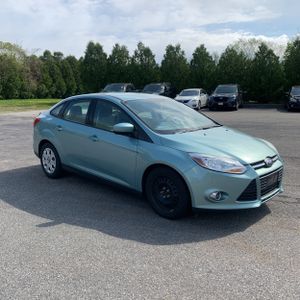 FORD FOCUS SE - 10