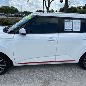 2022 KIA SOUL GT-LINE 照片 4