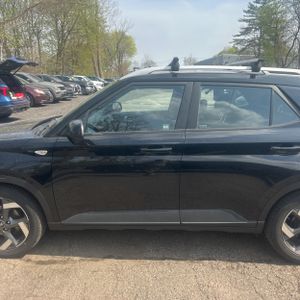 HYUNDAI VENUE SEL - 4