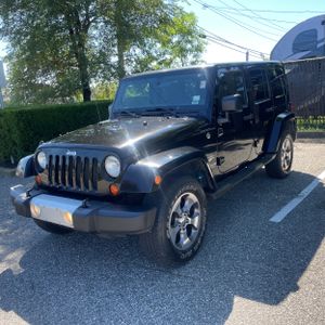 2011 JEEP WRANGLER UNLIMITED SAHARA — фото 1
