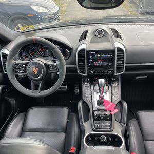 صورة 37 لـ 2018 Porsche CAYENNE GTS