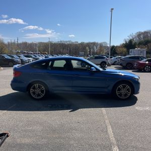 BMW 330I GRAN TURISMO XDRIVE - 10