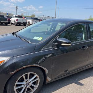 FORD FOCUS SE - 2