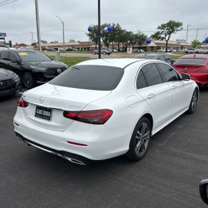 MERCEDES-BENZ E-CLASS - 8