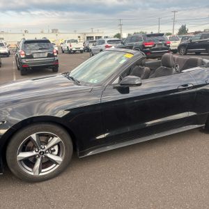 2015 FORD MUSTANG V6 照片 2