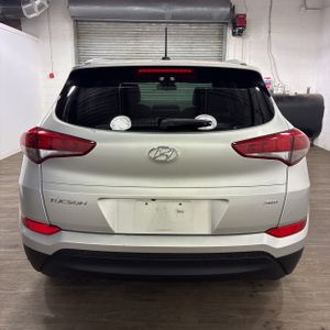 HYUNDAI TUCSON SE - 7