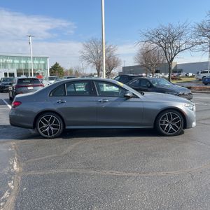 MERCEDES-BENZ E-CLASS - 10