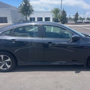 2020 Honda CIVIC LX — миниатюра 11