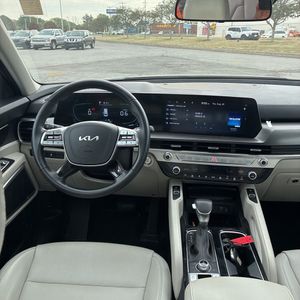 صورة 37 لـ 2024 KIA TELLURIDE S