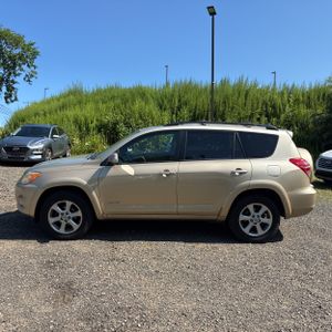 2010 Toyota RAV4 LIMITED — фото 3