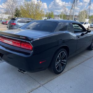 DODGE CHALLENGER SRT8 CORE - 8