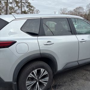 NISSAN ROGUE SV - 9