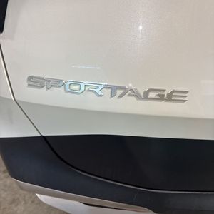 2024 KIA SPORTAGE LX — миниатюра 23
