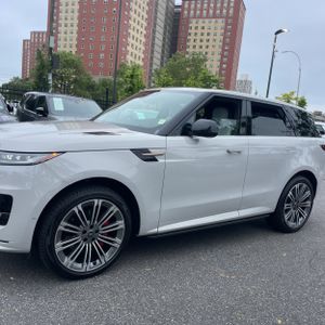 صورة 3 لـ 2024 LAND Rover RANGE ROVER SPORT P400 DYNAMIC SE