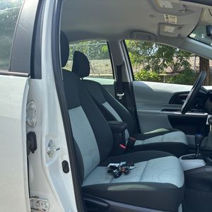 2014 Toyota PRIUS C TWO — фото 33