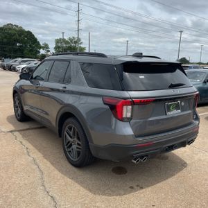 FORD EXPLORER ST - 5