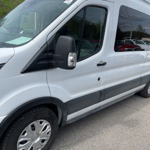 FORD TRANSIT-350 PASSENGER V. XLT - 2