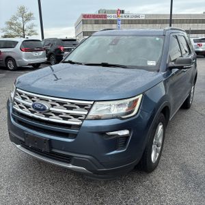 FORD EXPLORER XLT - 1