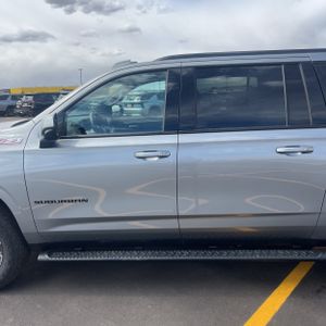 CHEVROLET SUBURBAN Z71 - 4