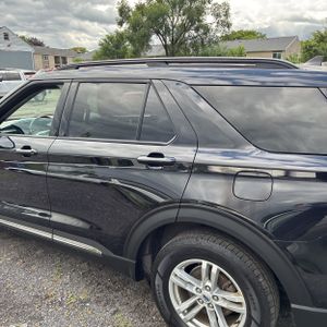 2022 FORD EXPLORER XLT photo 6