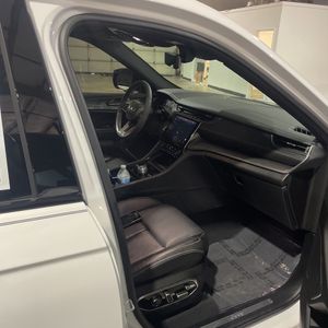 صورة مصغرة 31 لـ 2023 JEEP GRAND CHEROKEE OVERLAND