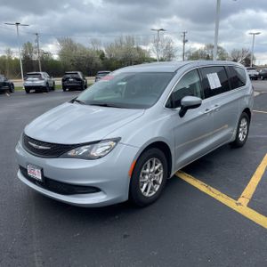 CHRYSLER VOYAGER LX - 1