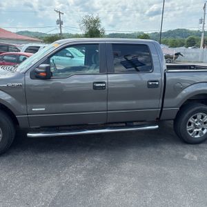 FORD F-150 XLT - 4