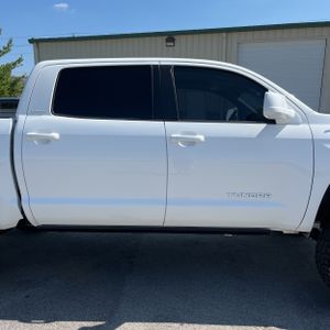 2019 Toyota TUNDRA LIMITED photo 11